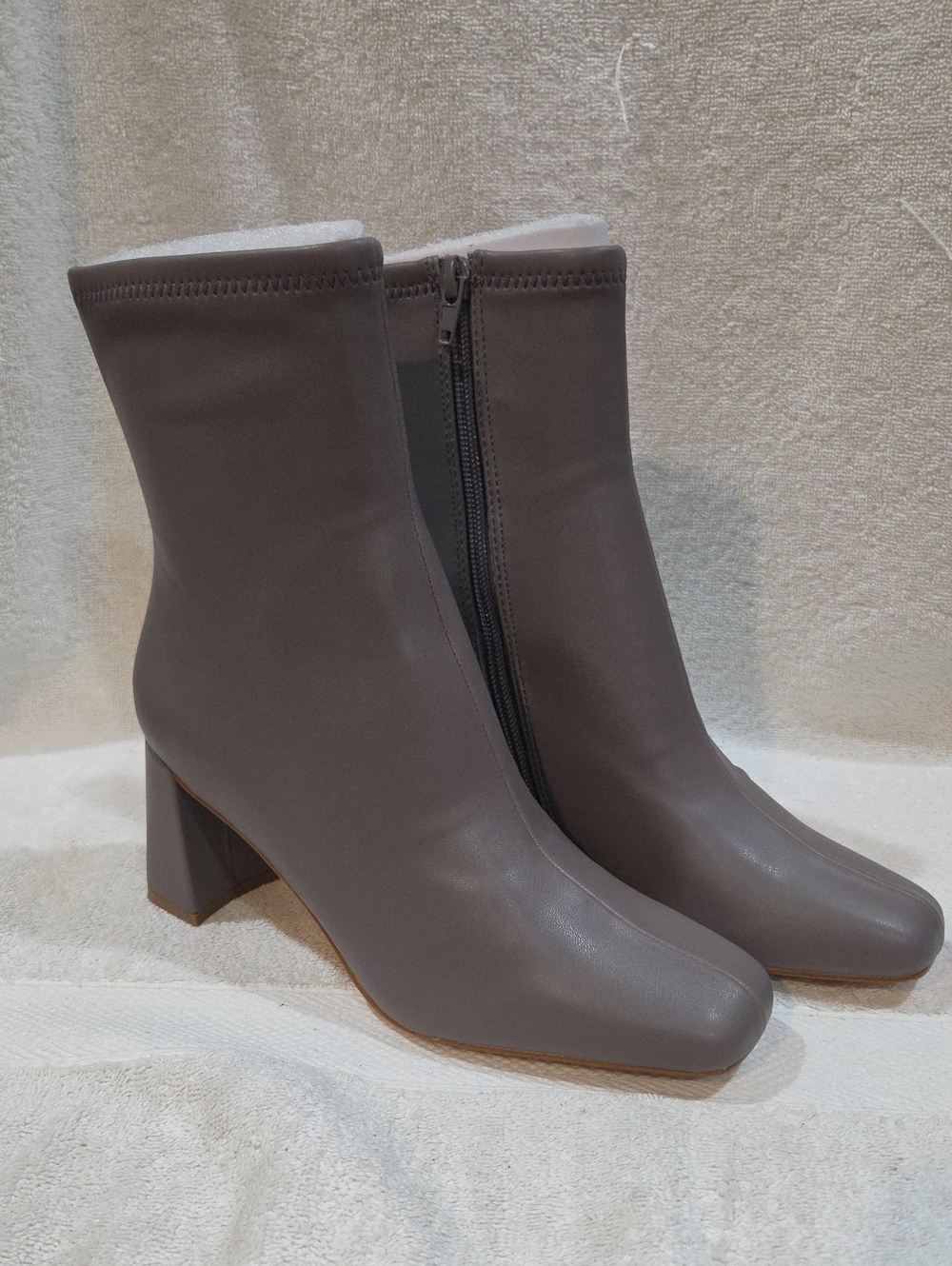 STEVE MADDEN HARLI ANKLE BOOTS